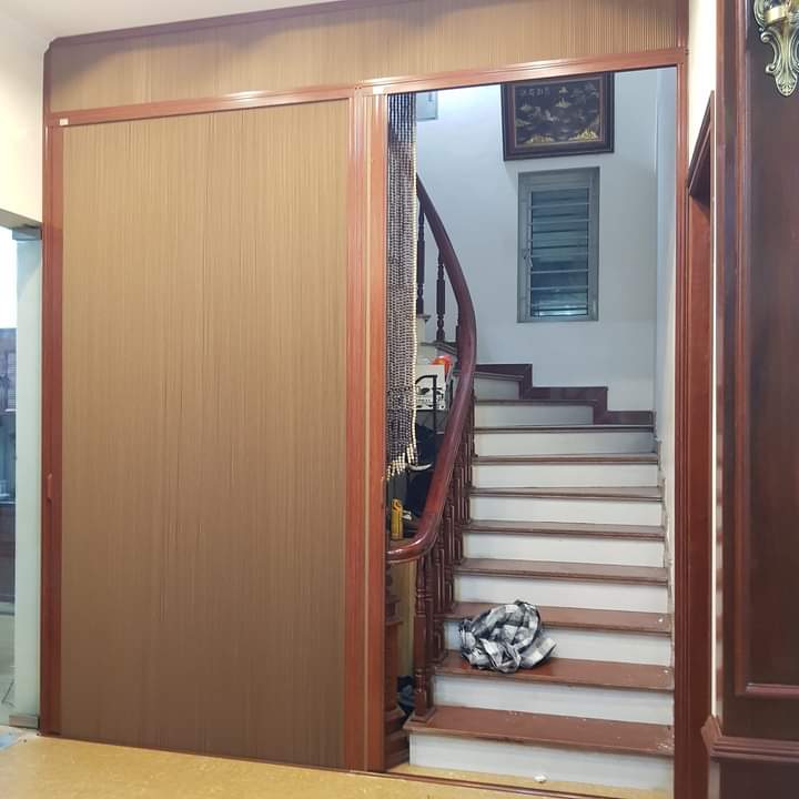 Rèm tổ ong ngăn cầu thang